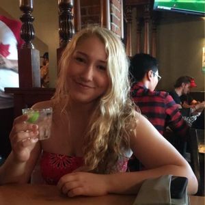 Meet your Posher, Chanel